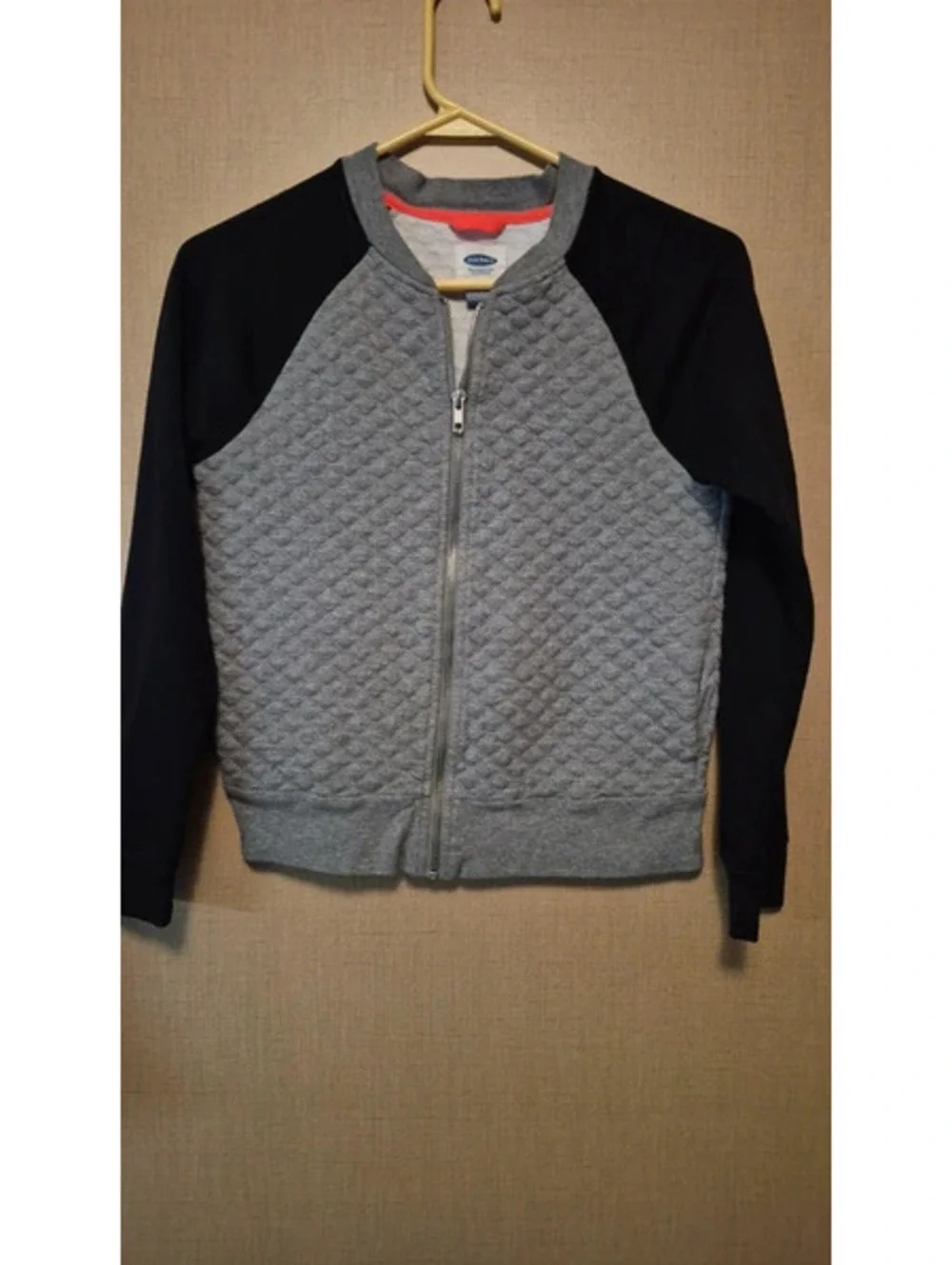 Old Navy Girls' Gray Quilted Full Zip Hoodie w Black Sleeves, Size Large (10-12)